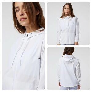 Vouri outdoor trainer shell jacket in good used condition